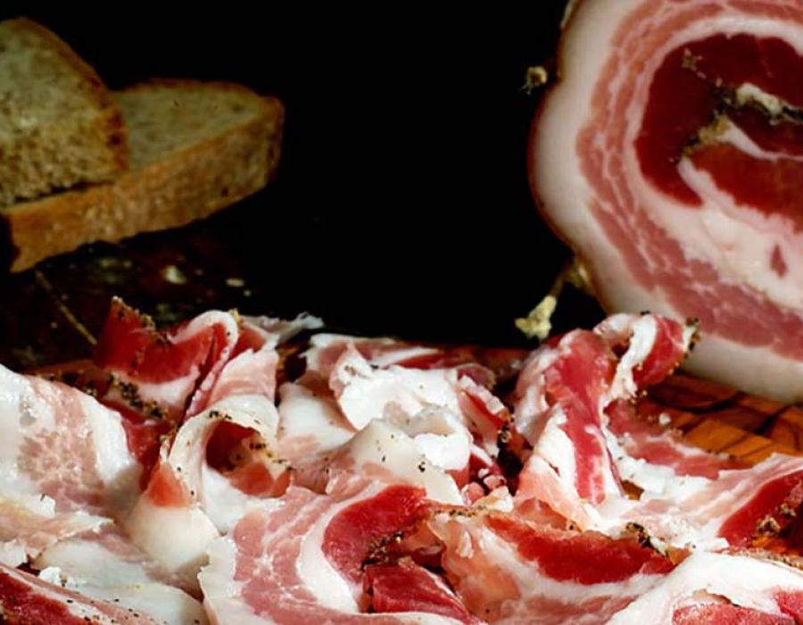 Pancetta arrotolata della Lucchesia