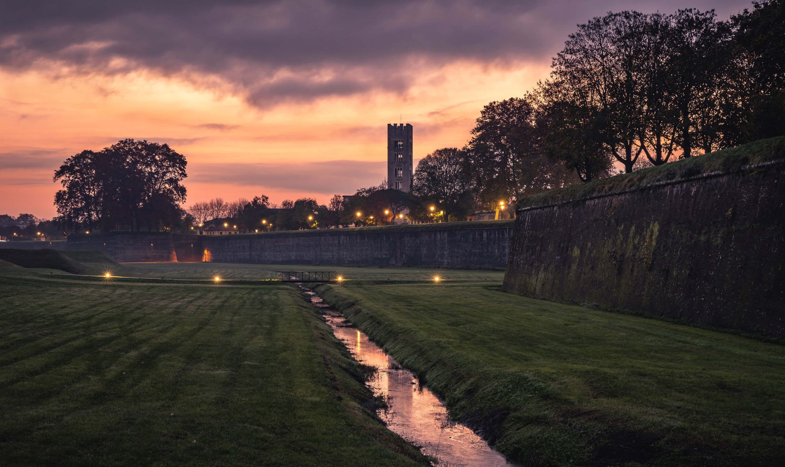 Lucca al tramonto
