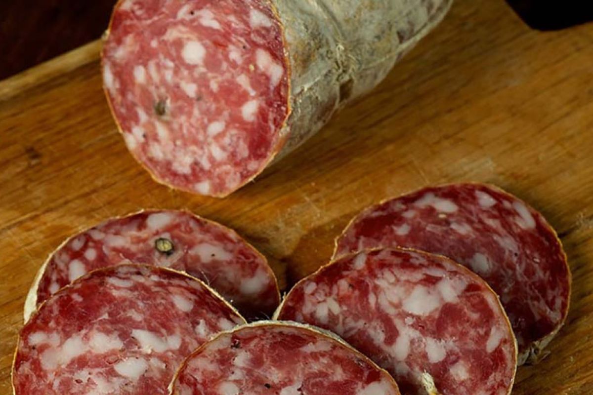 Mortadella di Camaiore o sbriciolona