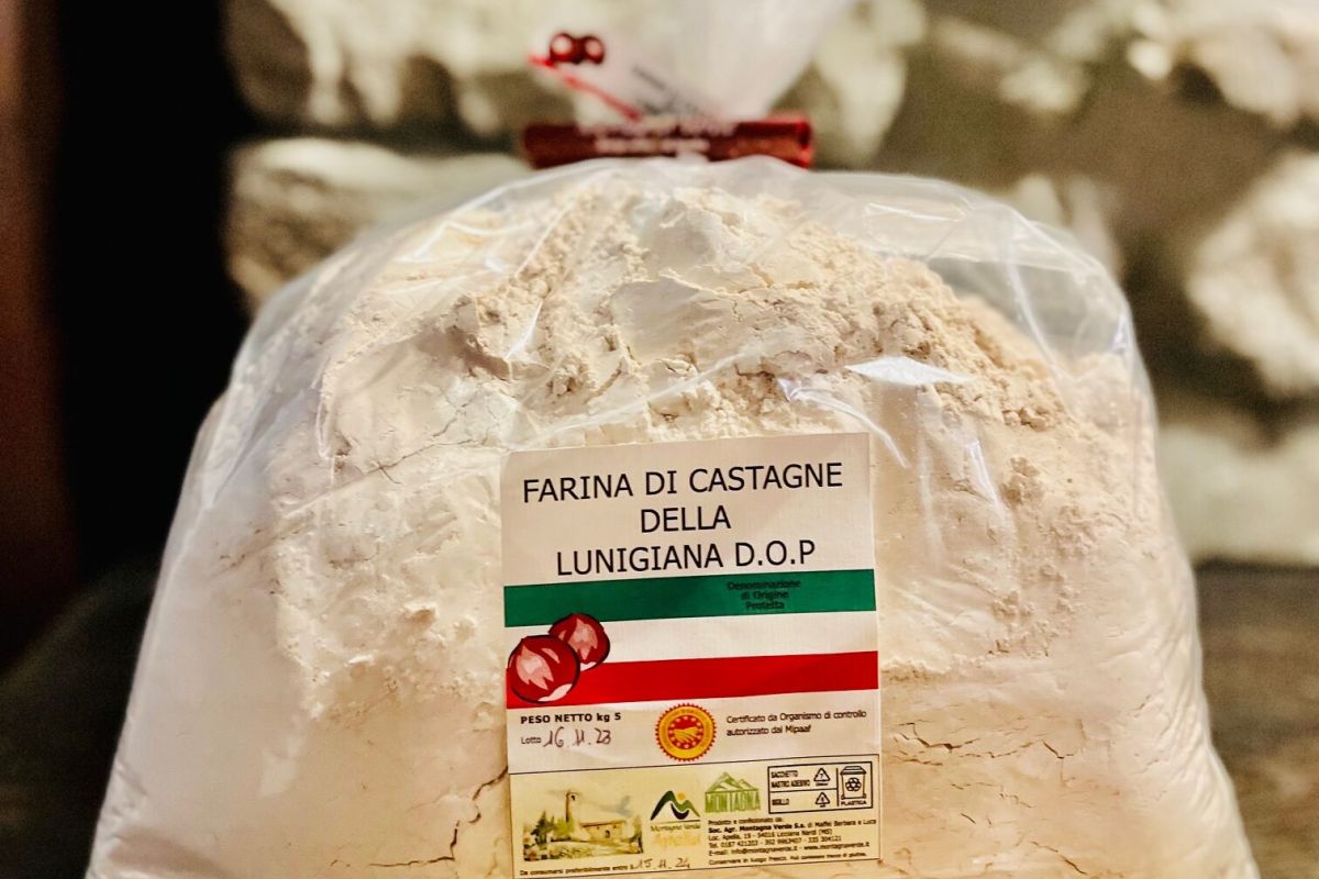 Farina di castagne della Lunigiana DOP