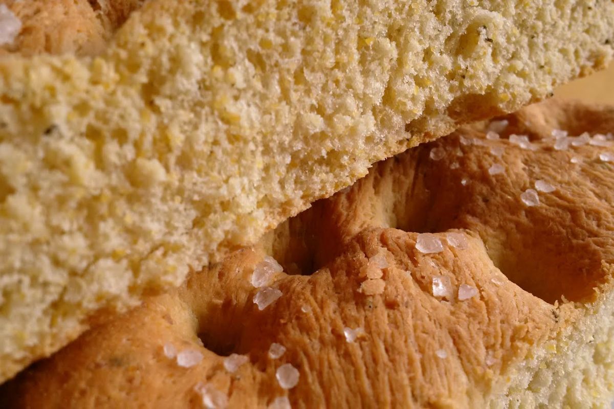 Focaccia gialla seravezzina